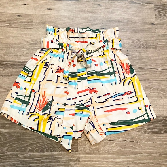 NWT CROSBY by Mollie Burch | White Côte d'Azur Abstract Sammi Shorts - Picture 3 of 6